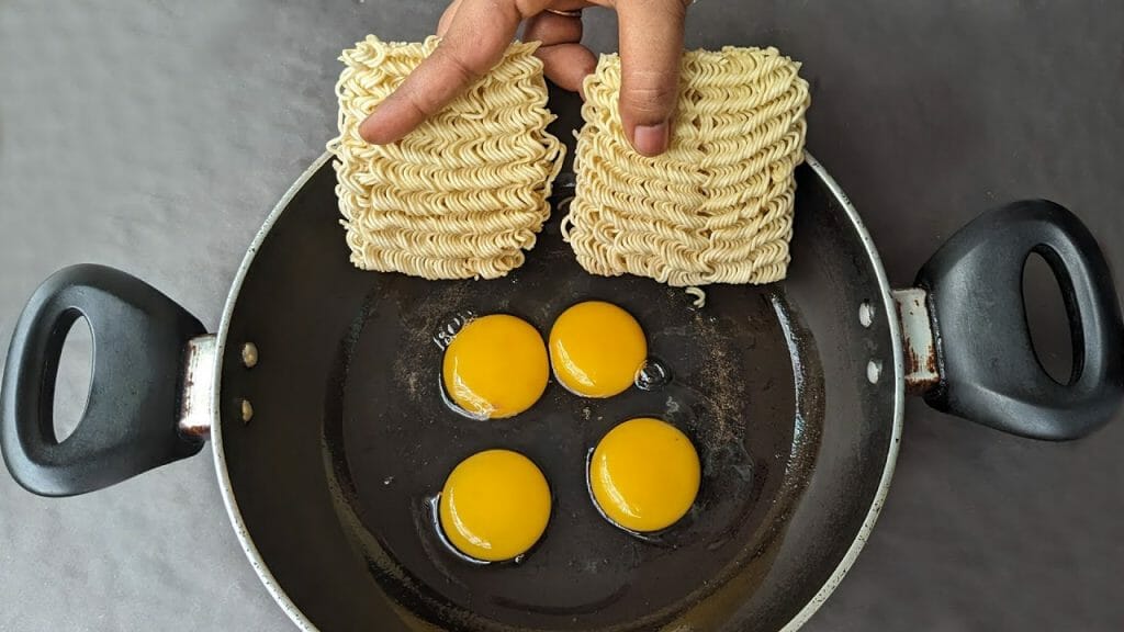 Prepare Noodles & Eggs Using This Technique for Remarkable Outcomes ...